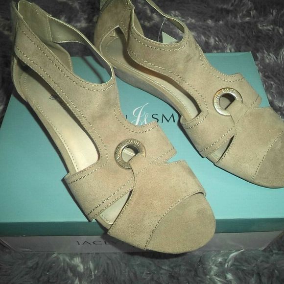 NEW! JACLYN SMITH DAPHNE WEDGES SANDALS ZIP ANKLE STRAP OPEN TOE-WOMENS SIZE 8 - Picture 2 of 6